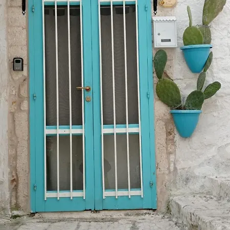 Tatil Evi Nella Roccia *