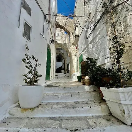 Nella Roccia Tatil Evi *