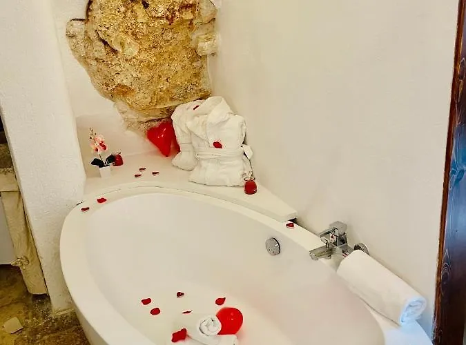 Nella Roccia Ostuni